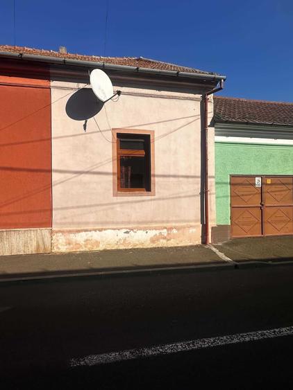 Casă cu 2 camere în Central
