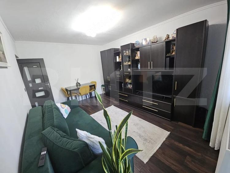 Apartament 3 camere decomandat Podul Ros - mobilat complet - 2