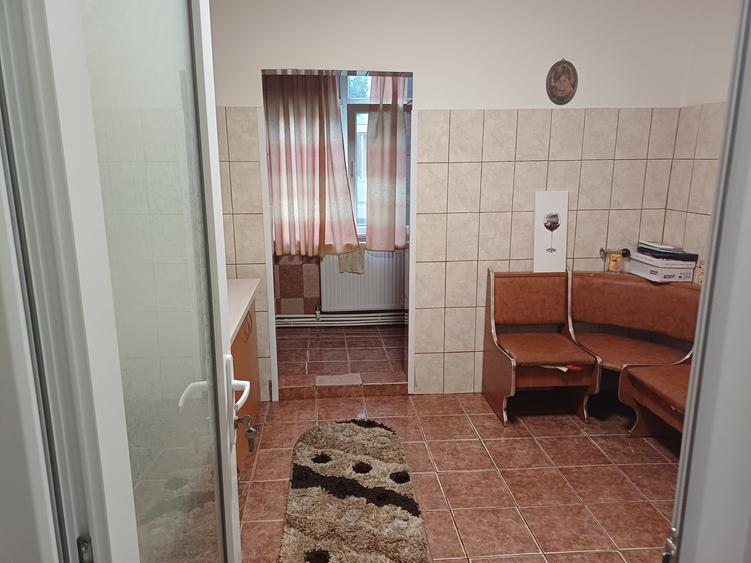 2 camere decomandat , etaj 1 /4 , centrala gaze - 5