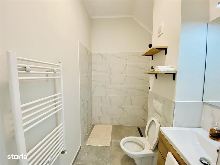Apartament cu 3 camere în Cristian