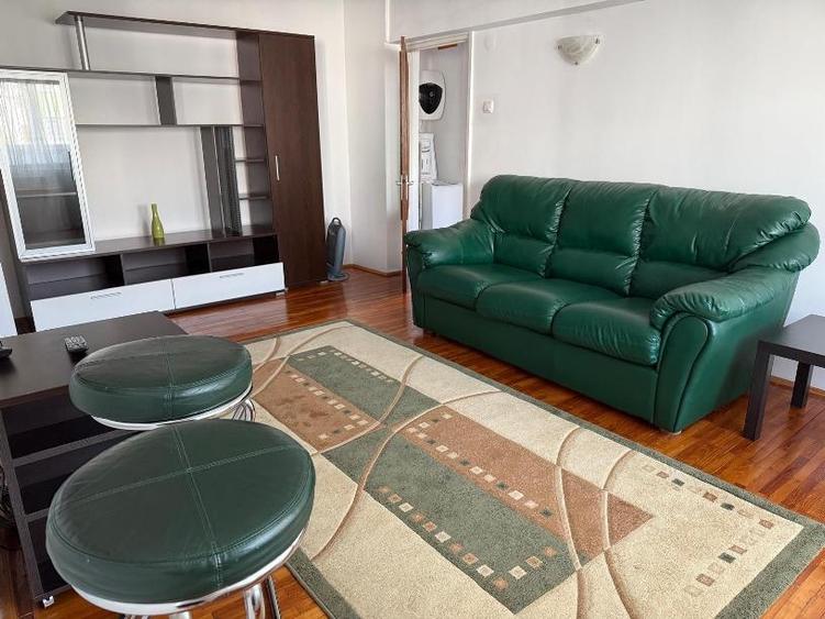 Apartament cu 2 camere semidecomandat, mobilat în Aviației