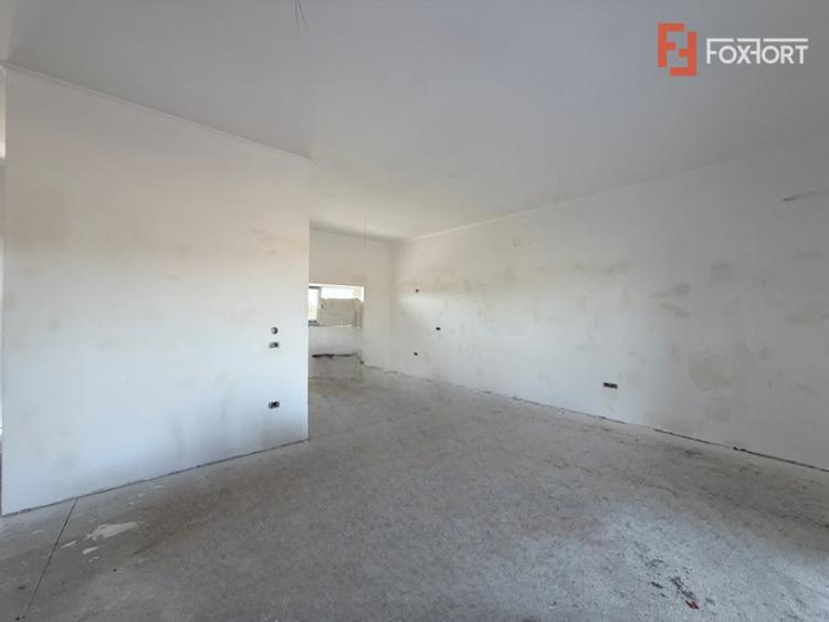 Casă cu 4 camere cu Teren 316 Mp în Săcălaz