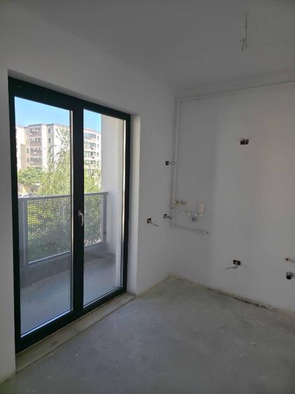 Apartament cu 2 camere decomandat în Tomis Plus