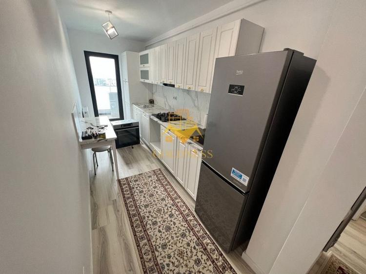 Apartament cu 3 camere semidecomandat, mobilat în Zorilor