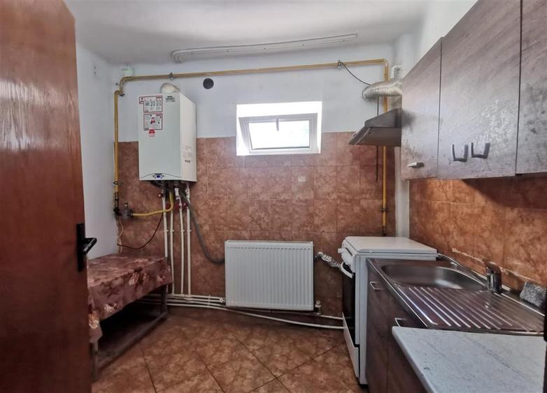 Apartament cu 2 camere nedecomandat, mobilat în Central