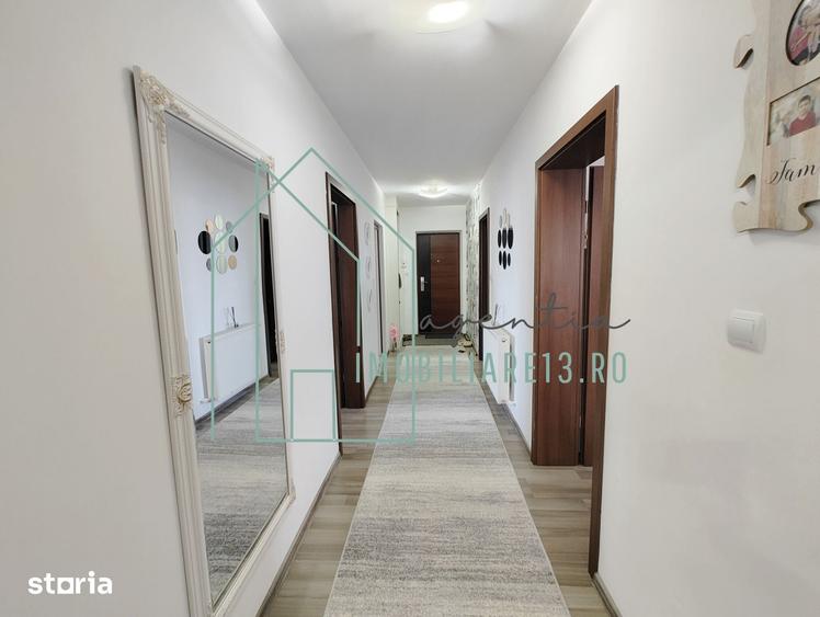 Apartament cu 3 camere decomandat în Central