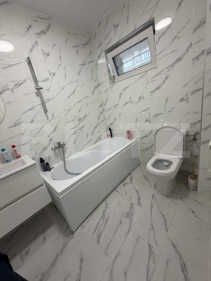 Apartament cu 3 camere semidecomandat, mobilat în Independenței