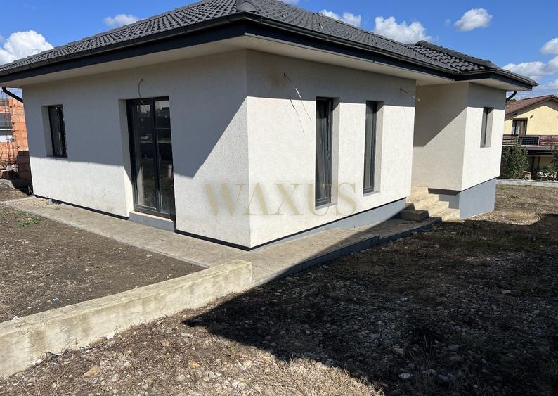 Casă individuală cu 3 camere cu Canalizare în Câmpenești