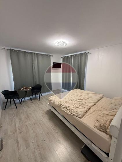 Apartament cu 3 camere decomandat, mobilat în Dumbrăvița