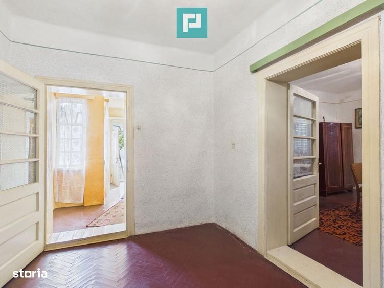 Casă cu 4 camere în Dorobanți
