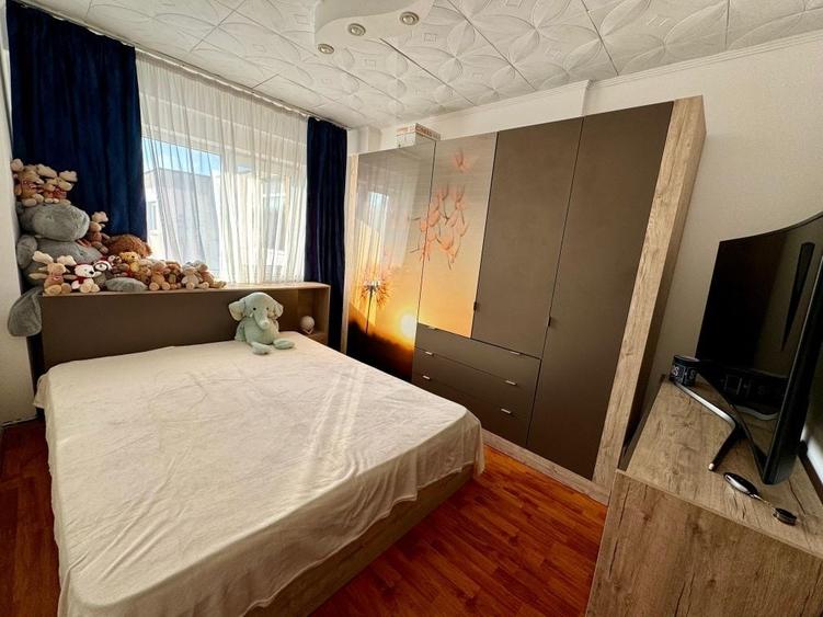 Apartament cu 4 camere decomandat în Prundu