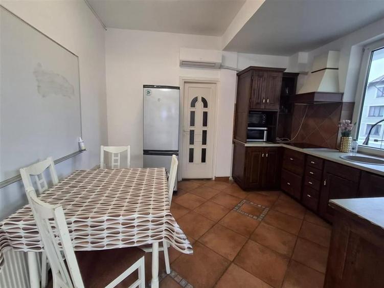Birou, de 168 mp, în Calea Dumbrăvii