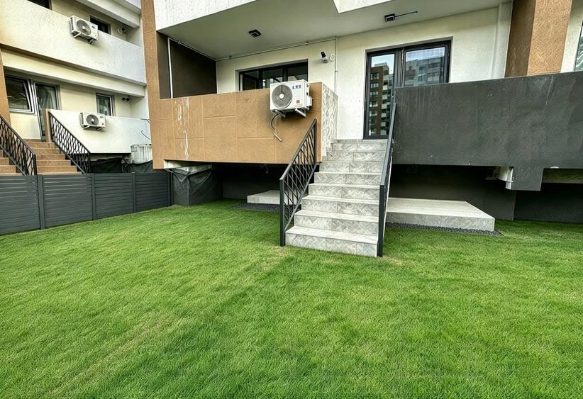 Apartament cu 3 camere decomandat în Berceni