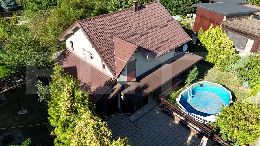 Casă individuală cu 5 camere cu Teren 500 Mp în Bucium