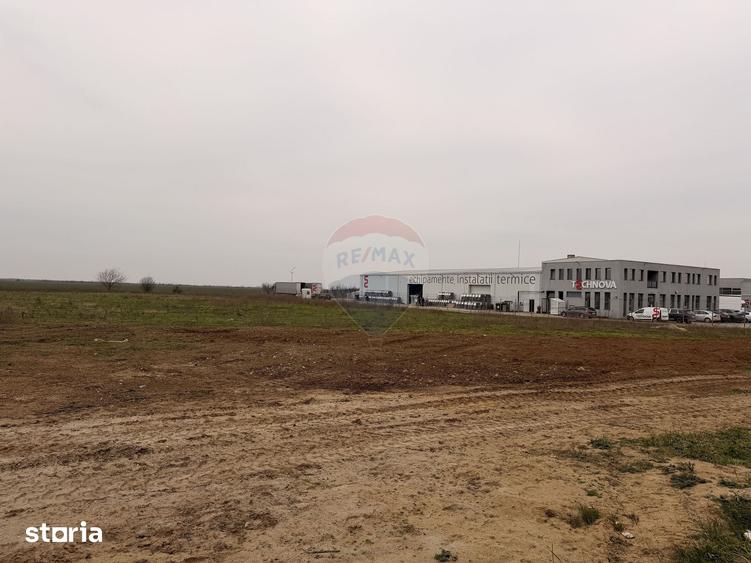 Teren 7,868mp, sensul giratoriu Aeroportul Oradea / DN E71 - 4