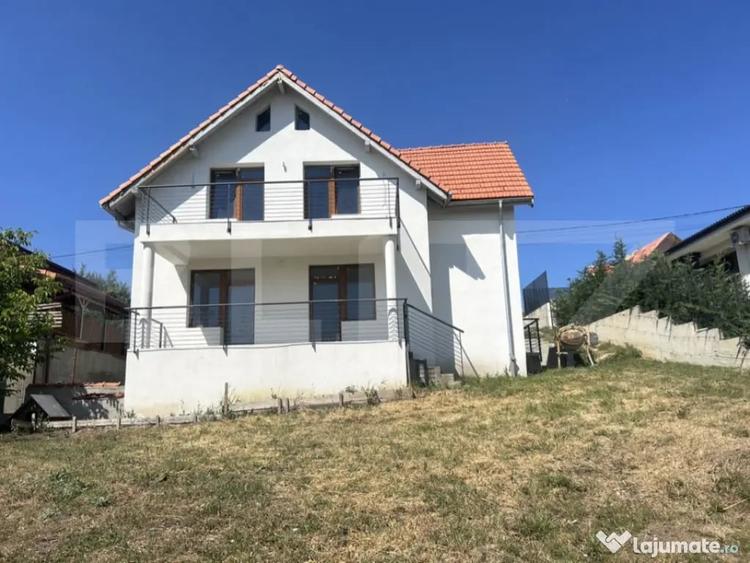 Casă cu 5 camere cu Teren 755 Mp în Chinteni