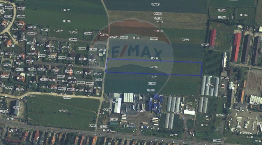 Teren agricol intravilan de 9100 mp, în Satulung