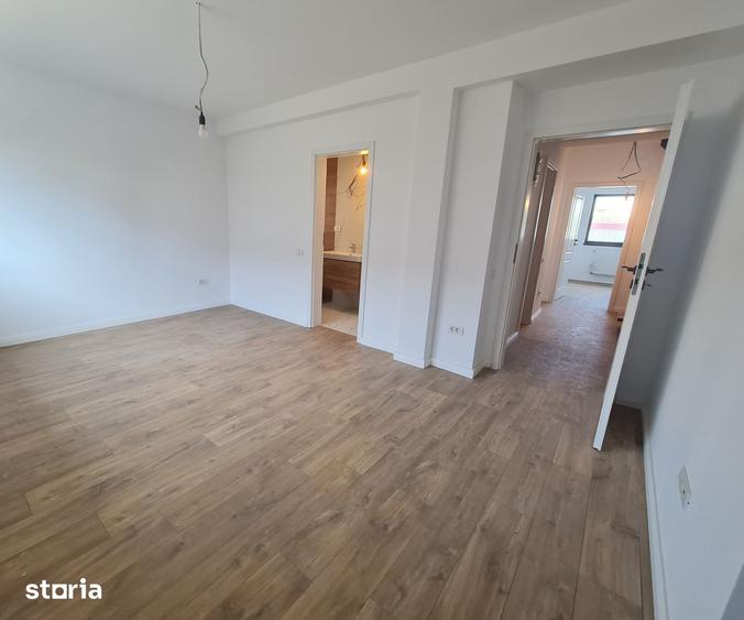 Casă cu 5 camere cu Teren 250 Mp în Central