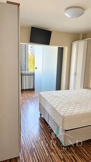 Apartament cu 3 camere decomandat, mobilat în Între Lacuri