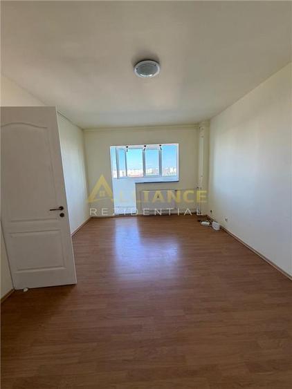 Apartament cu 2 camere semidecomandat în Progresul