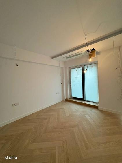 Apartament cu 3 camere în Centrul Civic