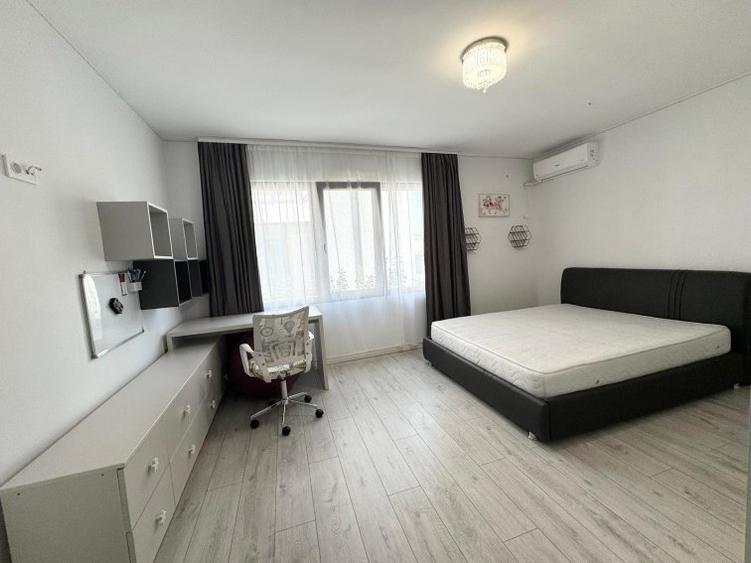 Casă cu 5 camere cu Teren 385 Mp în Bucureștii Noi
