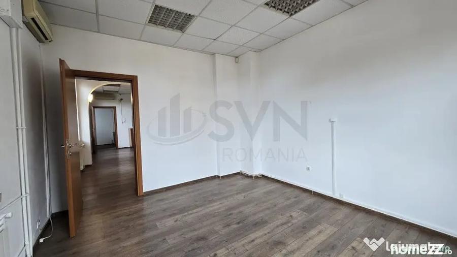 Casă cu 9 camere cu Teren 170 Mp în Moșilor