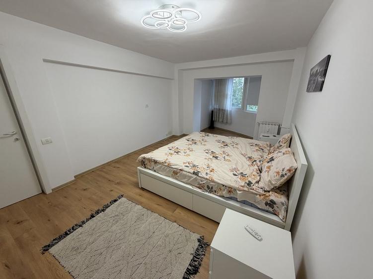 Apartament cu 2 camere decomandat în Decebal