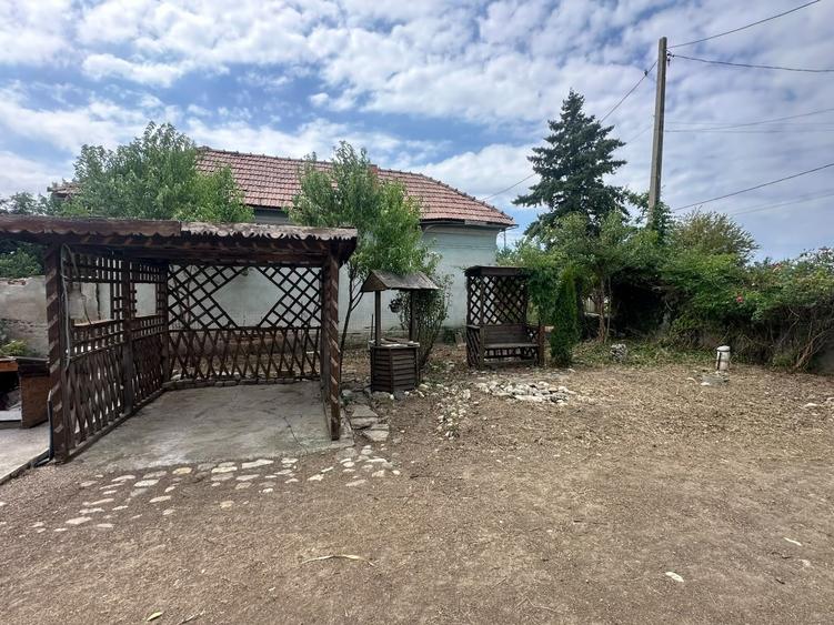 Casă cu 4 camere în Mamura