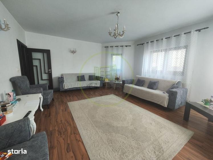 Casă cu 4 camere în Șimnicu de Jos