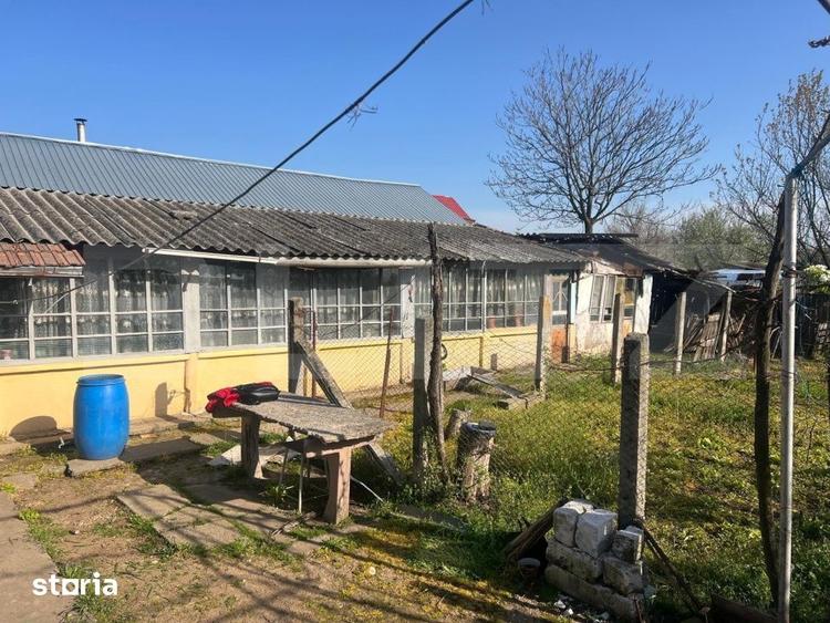 Casă cu 3 camere cu Teren 2320 Mp în Leu