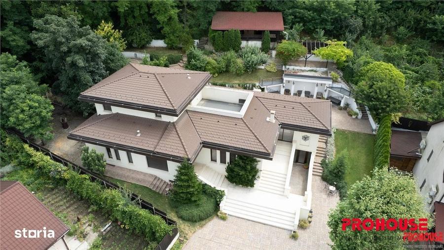 Casă cu 4 camere în Central