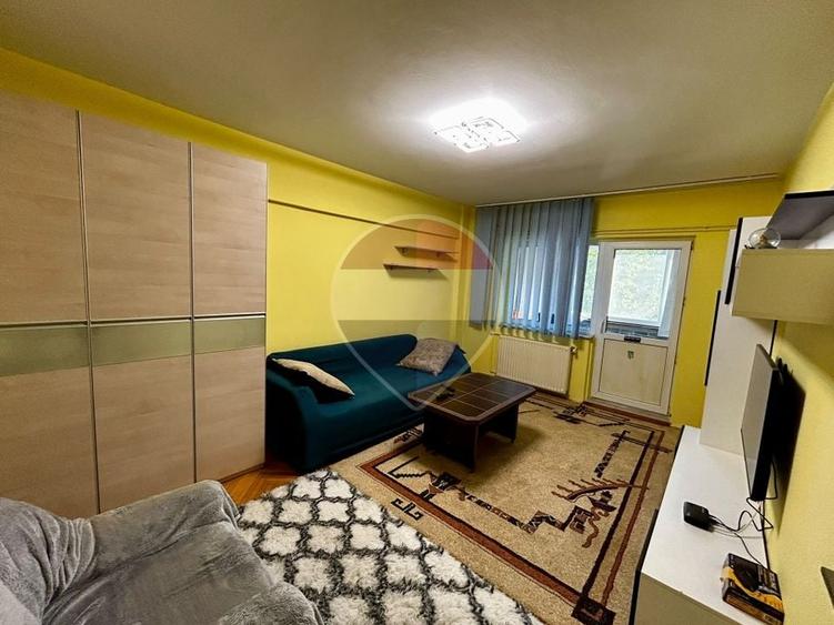 Apartament cu 2 camere decomandat în Traian