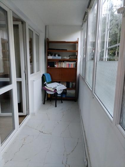 Apartament cu 2 camere decomandat în Pajura