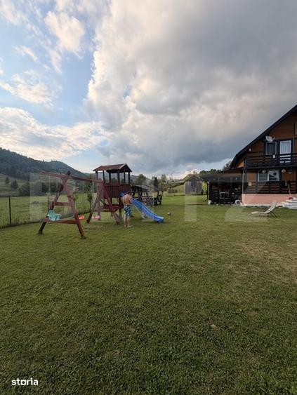 Casă cu 4 camere în Vama