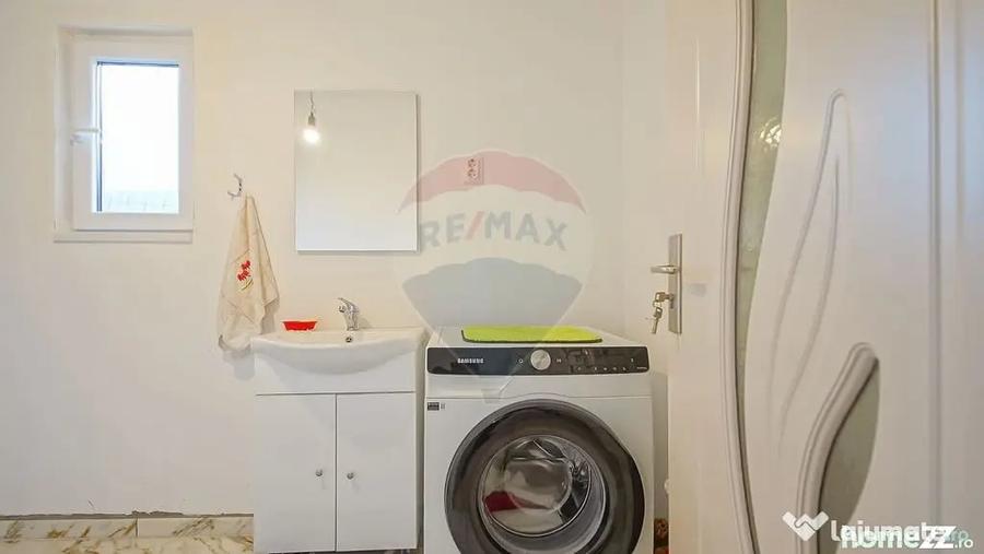 Casă cu 2 camere cu Teren 380 Mp în Podu Oltului