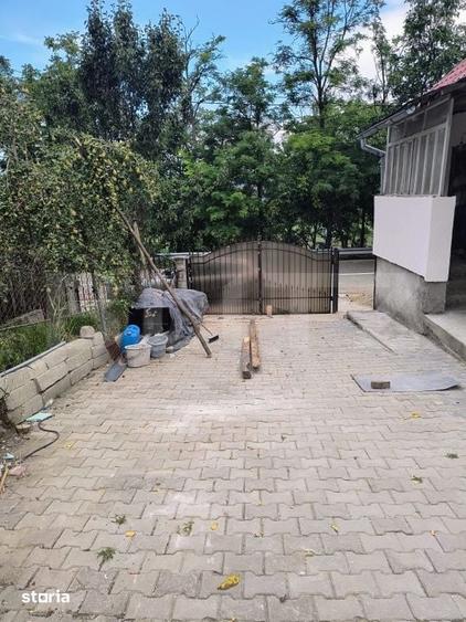 Casă cu 2 camere cu Teren 274 Mp în Central