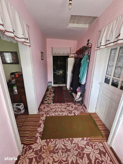 Casă cu 3 camere cu Teren 1330 Mp în Păunești
