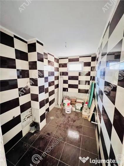 Apartament cu 3 camere 2 bai si balcon in zona Rahovei din S - 8
