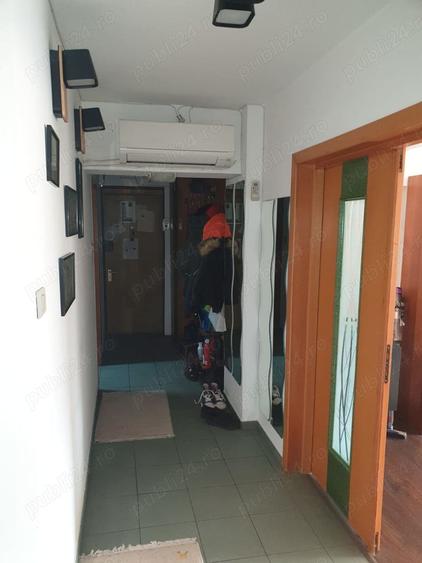 Apartament cu 4 camere decomandat în Oltenița