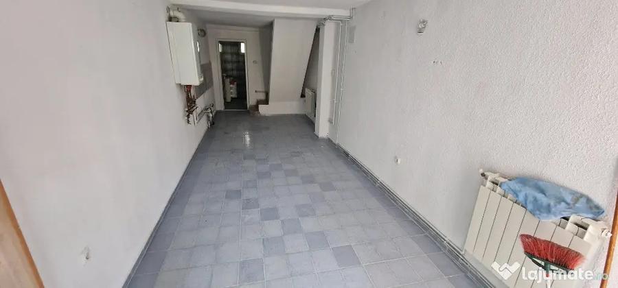 Casă cu 3 camere cu Teren 44 Mp în Zamora