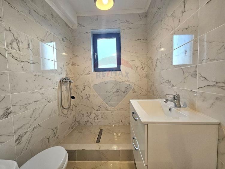 Apartament cu 3 camere decomandat în Vest