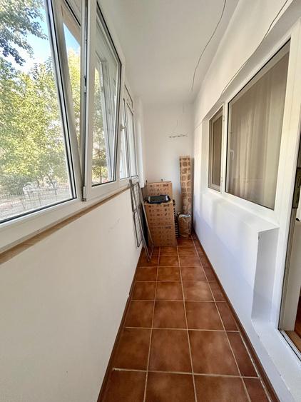 Garsonieră decomandată, mobilată în Vitan