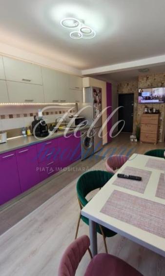 Apartament cu 3 camere semidecomandat în Florești