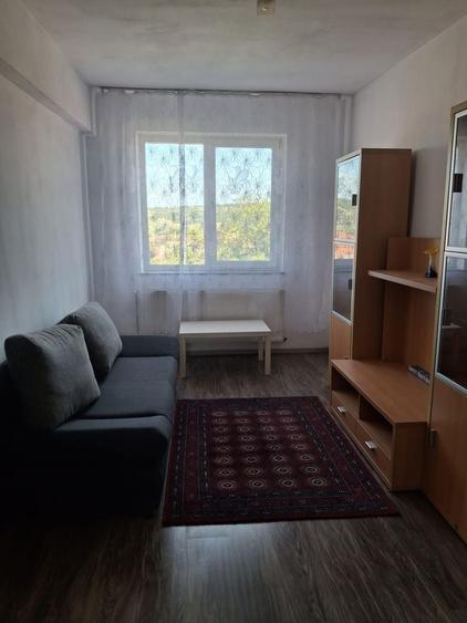 Garsonieră decomandată, mobilată în Popești