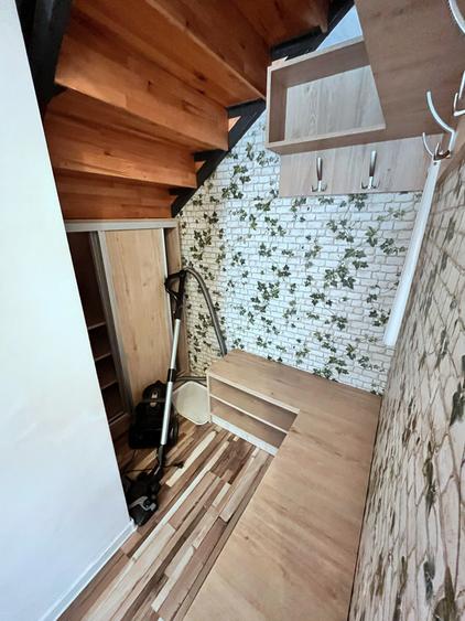 Apartament cu 4 camere semidecomandat în Andrei Mureșanu
