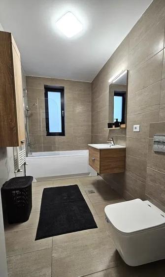 Apartament cu 2 camere semidecomandat, mobilat în Tomis Nord