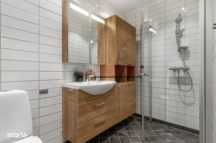 Apartament cu 3 camere decomandat în Văcăresti