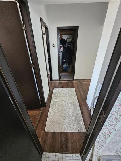 Apartament cu 3 camere decomandat în Buzaului