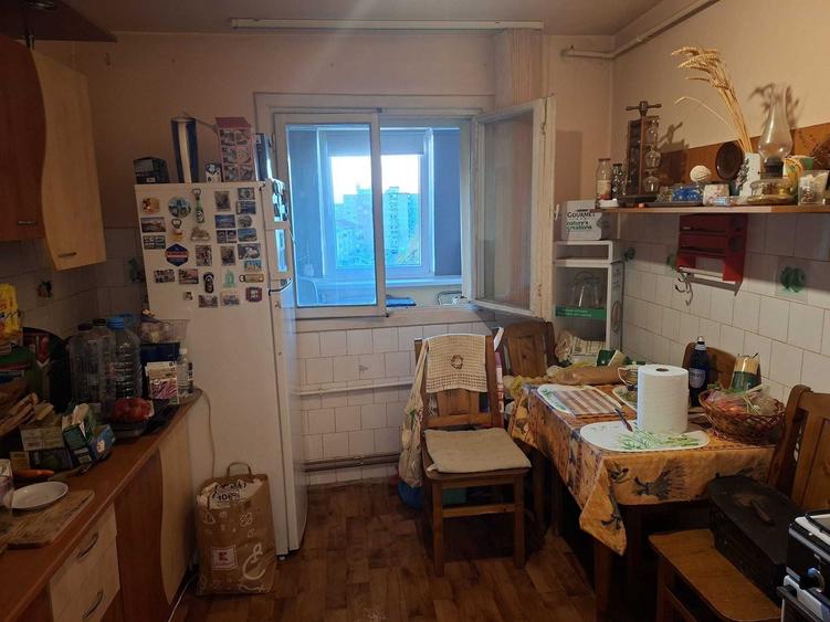 Apartament cu 3 camere decomandat în Circumvalațiunii